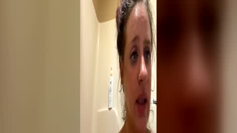 lovely_lemons online show from 06/14/26, 04:53