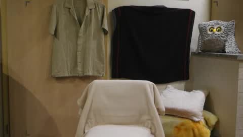 Snapshot of lovely_lou chatting on 09/15/25, 12:43 Lou online show from 09/15/25, 12:43