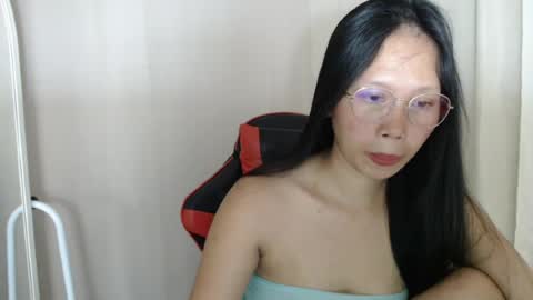 Snapshot of lovely_pinayxxx chatting on 07/15/26, 12:10 lovely_pinayxxx online show from 07/15/26, 12:10