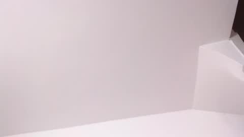 Snapshot of lovely_secret chatting on 12/27/24, 06:42 Hi guys online show from 12/27/24, 06:42