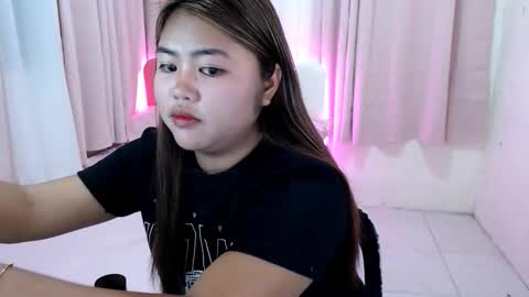 lovely_shine online show from 01/17/26, 06:11