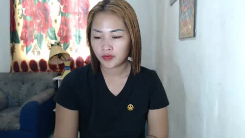 Snapshot of lovely_singlemom chatting on 01/15/25, 10:24 ask me dear online show from 01/15/25, 10:24