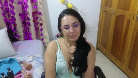 Snapshot of lovely_trix_ chatting on 12/03/24, 12:27 Trix online show from 12/03/24, 12:27