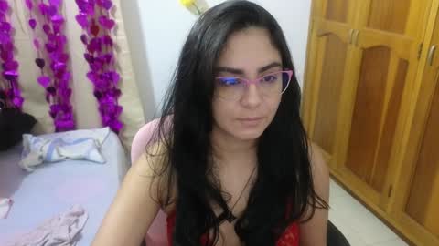 Snapshot of lovely_trix_ chatting on 12/24/24, 11:38 Trix online show from 12/24/24, 11:38
