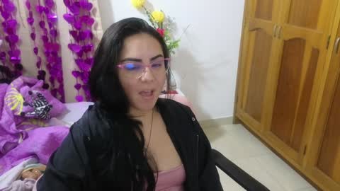 Snapshot of lovely_trix_ chatting on 01/15/25, 11:43 Trix online show from 01/15/25, 11:43