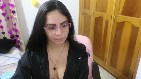Snapshot of lovely_trix_ chatting on 02/07/25, 11:45 Trix online show from 02/07/25, 11:45