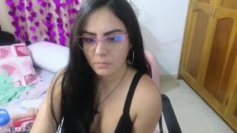 Snapshot of lovely_trix_ chatting on 02/11/25, 03:29 Trix online show from 02/11/25, 03:29