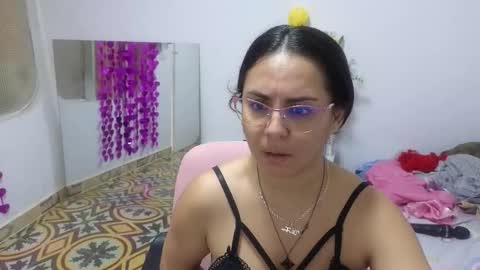 Snapshot of lovely_trix_ chatting on 09/29/25, 12:10 Trix online show from 09/29/25, 12:10