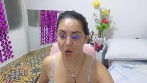 Snapshot of lovely_trix_ chatting on 10/01/25, 12:22 Trix online show from 10/01/25, 12:22