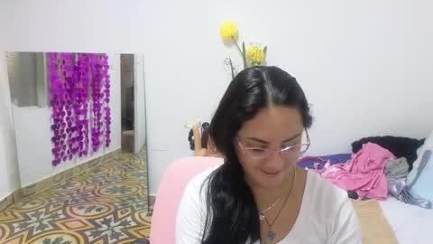 Snapshot of lovely_trix_ chatting on 10/12/25, 11:42 Trix online show from 10/12/25, 11:42