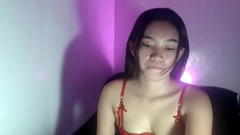 Snapshot of lovelyalice23 chatting on 10/17/25, 12:47 alice online show from 10/17/25, 12:47