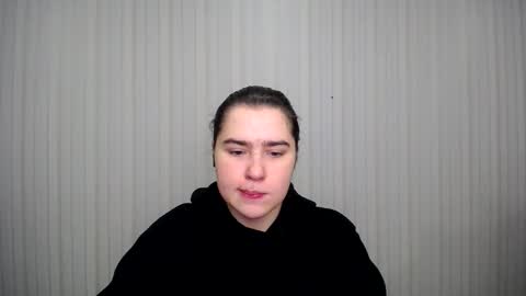 Snapshot of lovelyangel_xx chatting on 12/08/24, 08:30 lovelyangel_xx online show from 12/08/24, 08:30