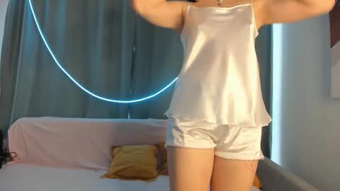 Snapshot of lovelyangellll chatting on 01/15/26, 01:05 lovelyangellll online show from 01/15/26, 01:05