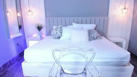 Snapshot of lovelyeyesx chatting on 09/28/25, 10:59 Lovely online show from 09/28/25, 10:59