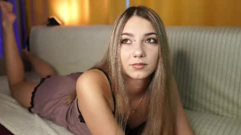 Snapshot of lovelygracee chatting on 04/18/26, 02:21 lovelygracee online show from 04/18/26, 02:21