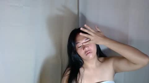 Snapshot of lovelykadita chatting on 10/14/25, 01:17 Kadita3 online show from 10/14/25, 01:17