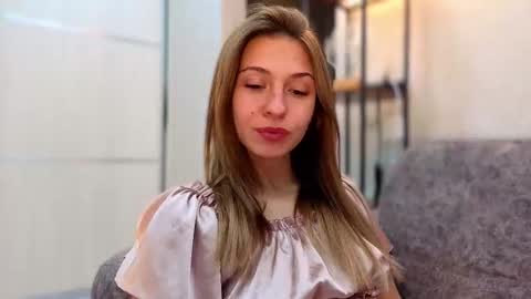 Kate only online show from 10/05/25, 05:33