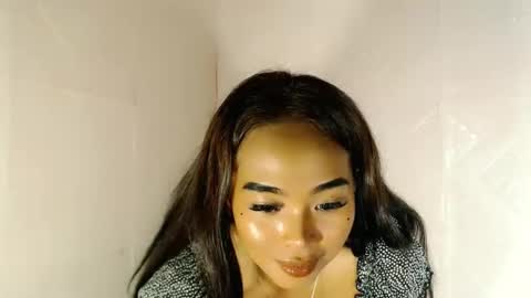 Snapshot of lovelykayleexx chatting on 12/13/24, 01:12 ara online show from 12/13/24, 01:12