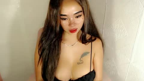 Snapshot of lovelykayleexx chatting on 02/12/25, 04:11 ara online show from 02/12/25, 04:11