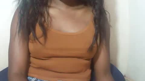 Snapshot of lovelylarra chatting on 02/01/26, 07:29 lovelylarra online show from 02/01/26, 07:29