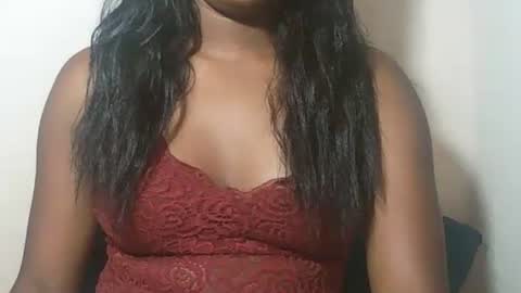 Snapshot of lovelylarra chatting on 02/16/26, 11:17 lovelylarra online show from 02/16/26, 11:17