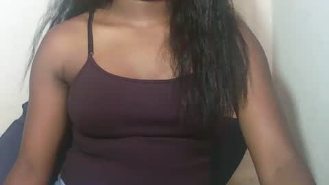 Snapshot of lovelylarra chatting on 02/17/26, 12:45 lovelylarra online show from 02/17/26, 12:45