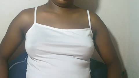 Snapshot of lovelylarra chatting on 02/22/26, 08:18 lovelylarra online show from 02/22/26, 08:18