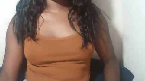 Snapshot of lovelylarra chatting on 02/25/26, 12:31 lovelylarra online show from 02/25/26, 12:31