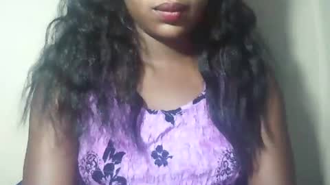 Snapshot of lovelylarra chatting on 04/01/26, 06:38 lovelylarra online show from 04/01/26, 06:38