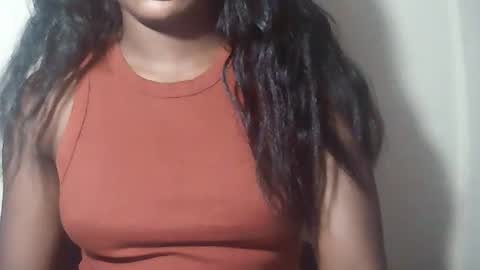 Snapshot of lovelylarra chatting on 04/05/26, 10:23 lovelylarra online show from 04/05/26, 10:23