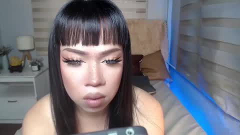 Snapshot of lovelymarie69 chatting on 11/28/25, 11:35 Rebeca online show from 11/28/25, 11:35