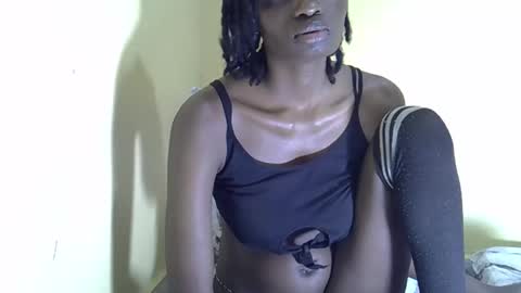 Snapshot of lovelymee2 chatting on 10/16/25, 02:23 lovelymee2 online show from 10/16/25, 02:23