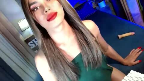 Snapshot of lovelymiss_shyna11 chatting on 01/14/26, 05:18 lovelymiss_shyna11 online show from 01/14/26, 05:18