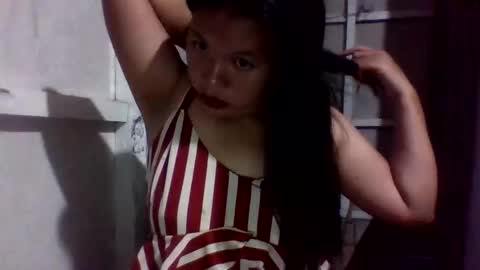 lovelymocha27s online show from 10/13/25, 01:11