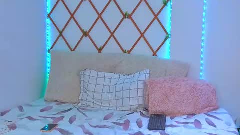 Snapshot of lovelymoon_ chatting on 07/07/26, 11:31 lovelymoon_ online show from 07/07/26, 11:31