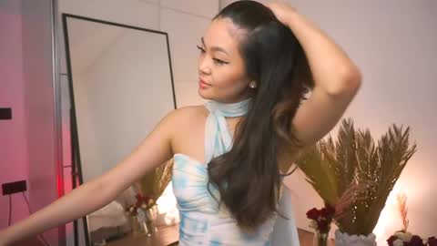 kim online show from 02/09/25, 04:40