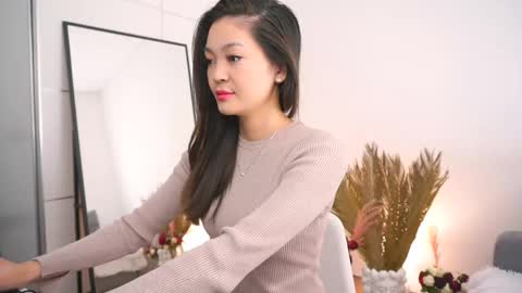 kim online show from 02/12/25, 08:06