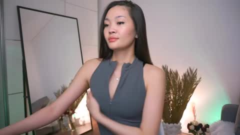 kim online show from 02/12/25, 05:48