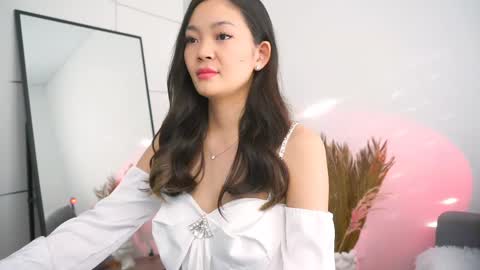 kim online show from 02/20/25, 10:48