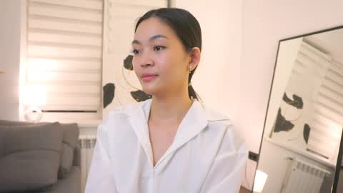 kim online show from 03/10/25, 08:56