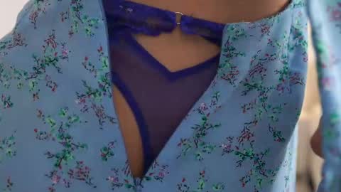 kim online show from 11/06/25, 02:18