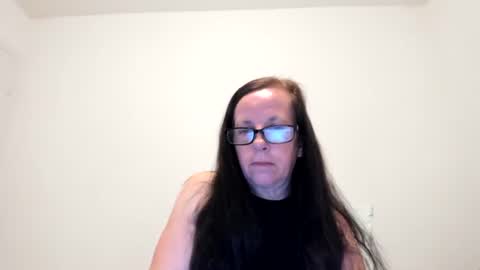 Snapshot of lovelypeachgoddess chatting on 03/15/26, 04:51 Loving Peach Goddess online show from 03/15/26, 04:51