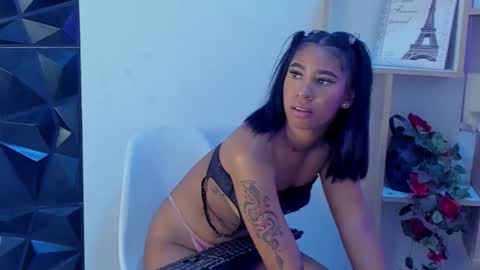 lovelypeachss online show from 03/29/26, 04:07