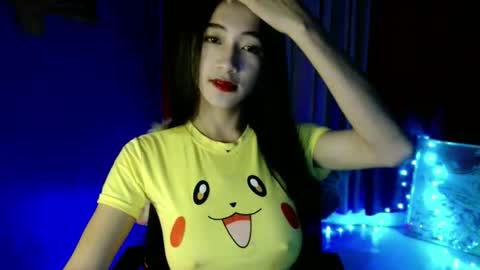 lovelypetite143 online show from 03/22/26, 07:01