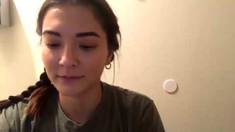 Queen Aria  online show from 12/17/24, 07:15