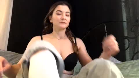 Queen Aria  online show from 03/12/25, 06:22