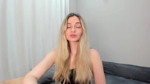 Lovely Rose online show from 02/27/26, 04:07