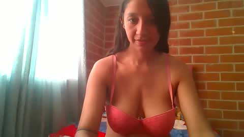 Snapshot of lovelysexxx_ chatting on 01/16/25, 10:02 Tiffany online show from 01/16/25, 10:02