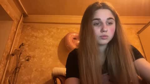 Snapshot of lovelysilk_63 chatting on 01/06/26, 08:56 ELA online show from 01/06/26, 08:56