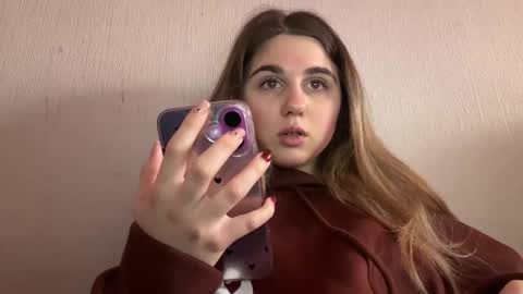 Snapshot of lovelysilk_63 chatting on 01/16/26, 06:50 ELA online show from 01/16/26, 06:50